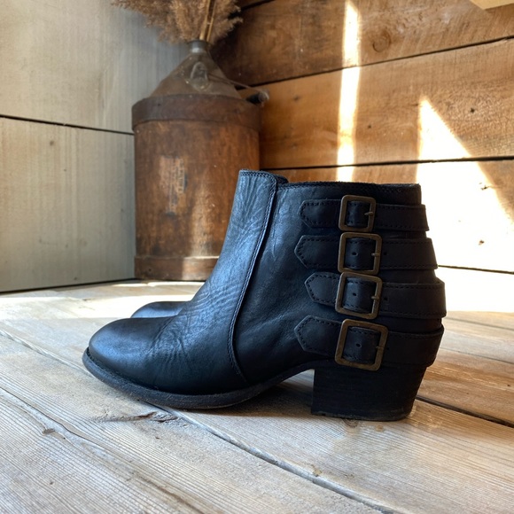 H by Hudson | Multi Strap Encke Leather Ankle Booties - Picture 7 of 13